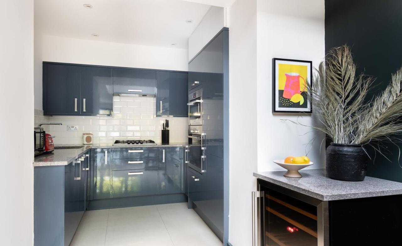 The Heart Of Shepherds Bush - Modern 2Bdr Apartment With Garden Лондон Экстерьер фото